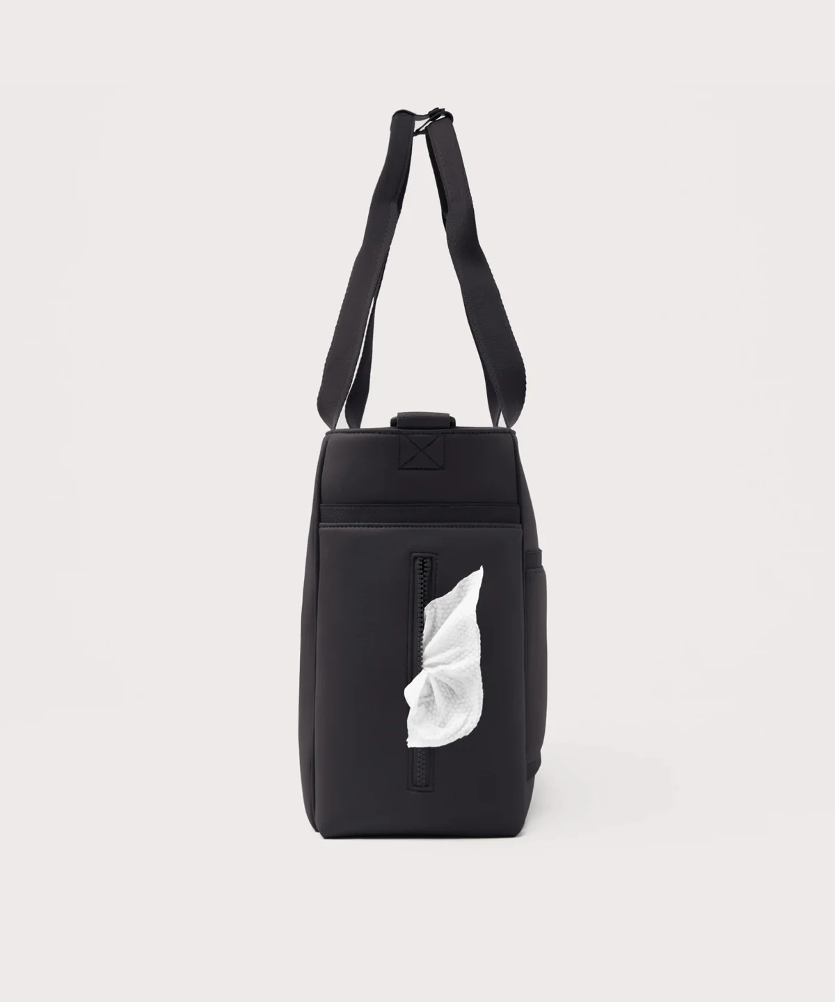 Wade Diaper Tote in Onyx - Image 6